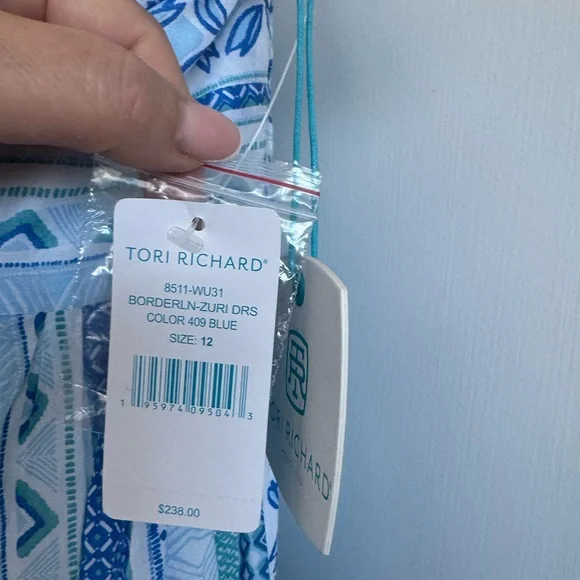 Tori Richard Borderline Zuri Blue Patterned
Cotton Maxi Dress NWT - Picture 5 of 13